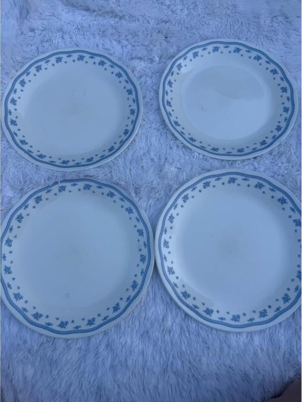 Set of 4 vintage Corelle dinner plates- morning blue pattern